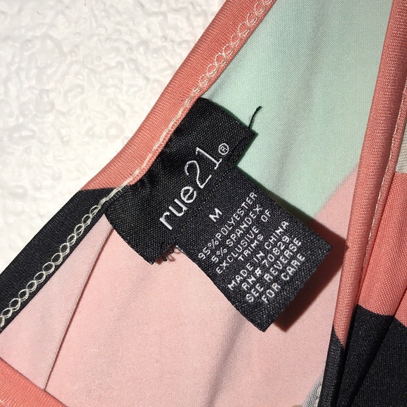 Dress - Picture 3 of 3